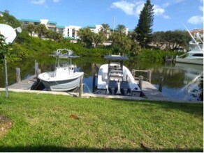 4832 Bethel Creek Dr in Vero Beach, FL - Building Photo - Building Photo