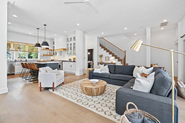 property at 404 NW 4th St