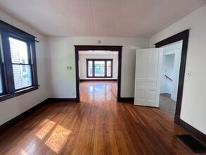 425 Fuller Ave SE in Grand Rapids, MI - Building Photo - Building Photo