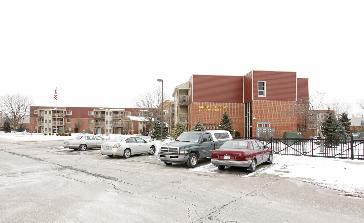 Cherry Hill Square in Inkster, MI - Building Photo