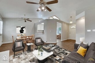 8715 Starfish Dr in Bakersfield, CA - Foto de edificio - Building Photo