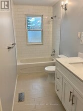 9 Cluxton St in Peterborough, ON - Building Photo - Building Photo