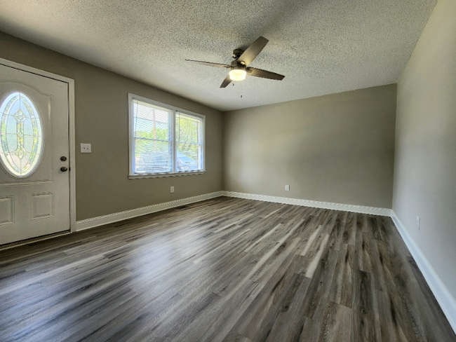 445 Summerland Dr in Spartanburg, SC - Building Photo - Building Photo