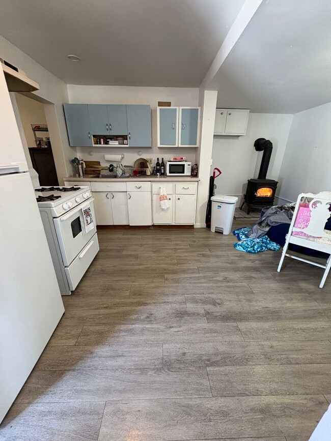 property at 608 9th St N