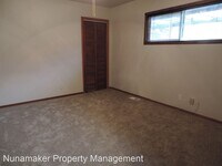 718 W 14th St photo'