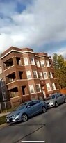 138 W 70th St, Unit Apt 1 in Chicago, IL - Building Photo