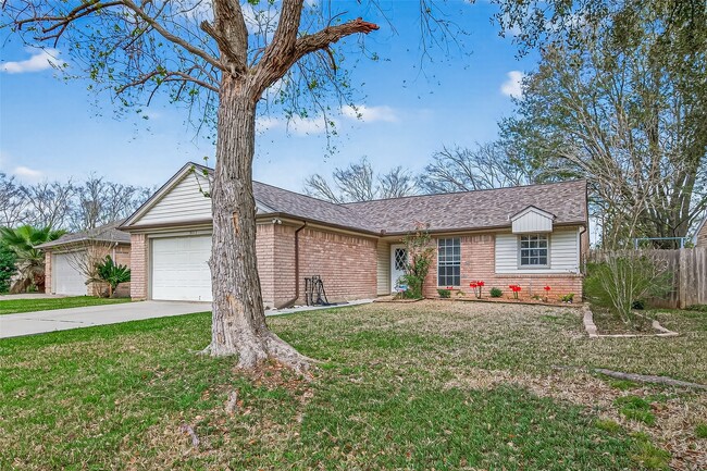 3111 E Heatherock Cir