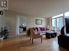 33 Cox Blvd in Markham, ON - Building Photo