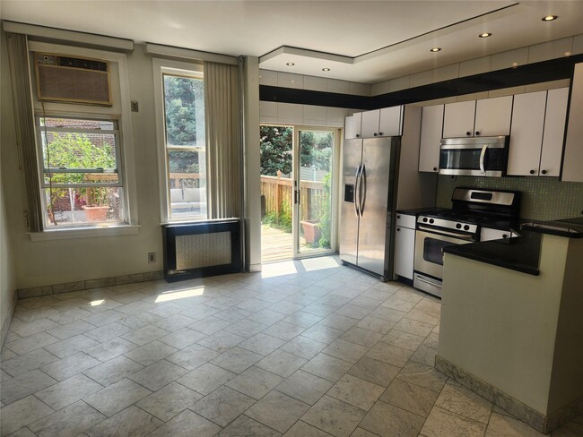 90-16 83rd Ave in Queens, NY - Building Photo - Building Photo
