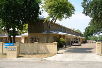 1627-1641 Kuehler in New Braunfels, TX - Building Photo - Building Photo