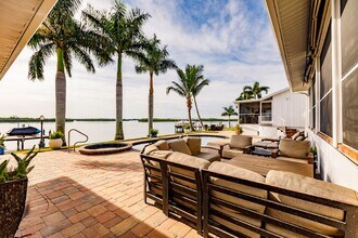 3790 Peace River Dr-Unit -Guest house in Punta Gorda, FL - Building Photo - Building Photo