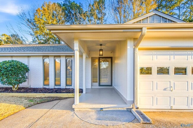 2008 Burlingame Dr SE in Huntsville, AL - Building Photo - Building Photo