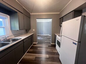 621 Livingston Ave NE in Grand Rapids, MI - Building Photo - Building Photo
