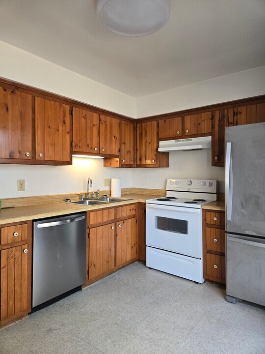 2020 Elmhurst Ln in Portsmouth, VA - Building Photo