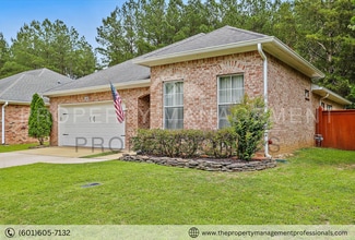 200 Stoneybrook Dr in Brandon, MS - Building Photo - Building Photo