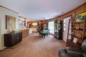 516 McIntosh Dr in Howard, OH - Building Photo - Building Photo