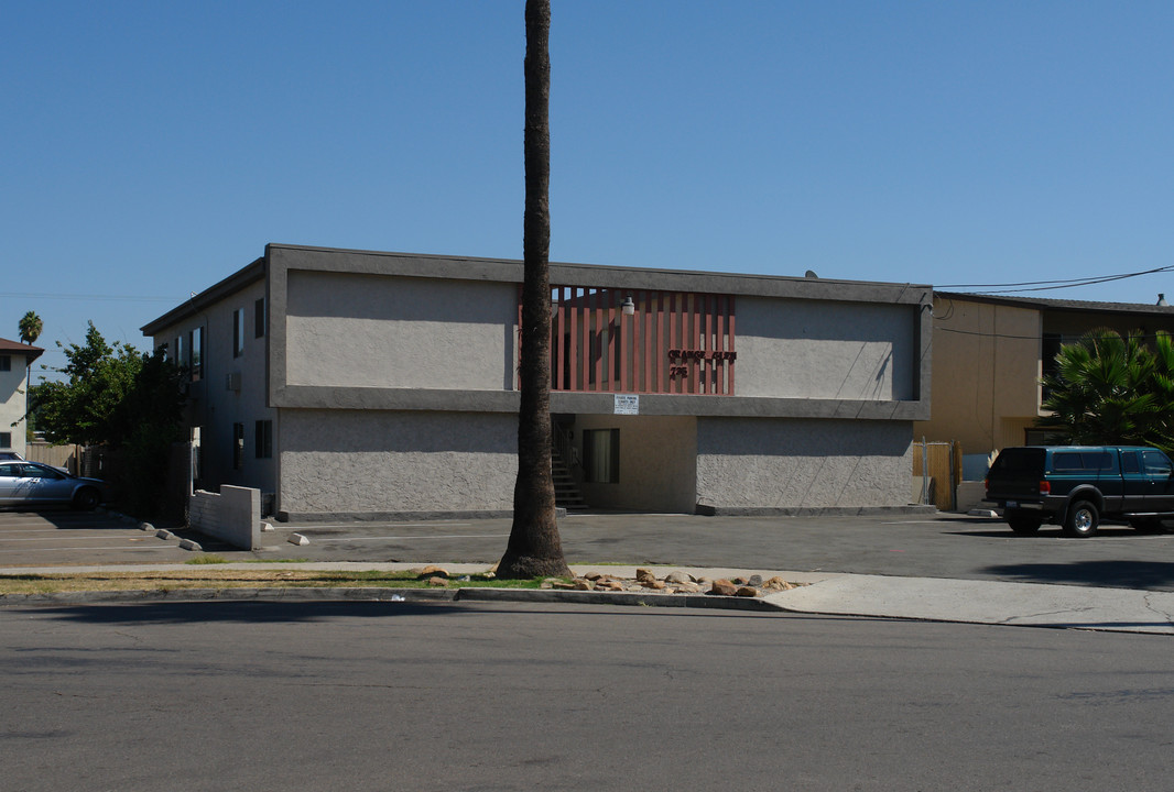 Orange Glen Apartments in El Cajon, CA - Building Photo