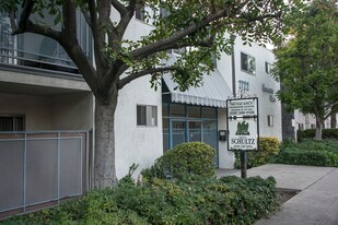 2722 Honolulu Ave Apartments