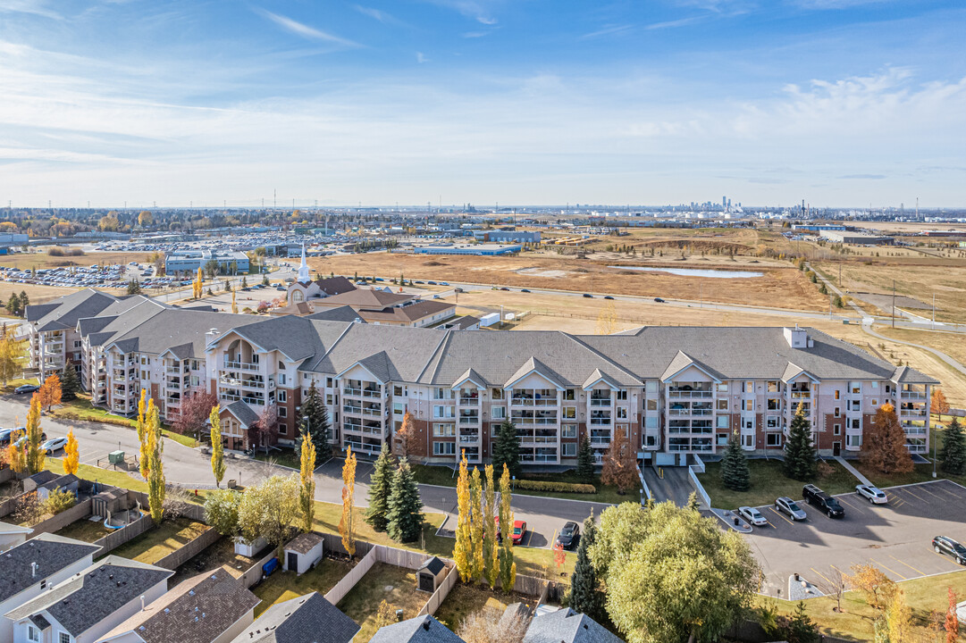 Sierras of Sherwood Park in Sherwood Park, AB - Building Photo