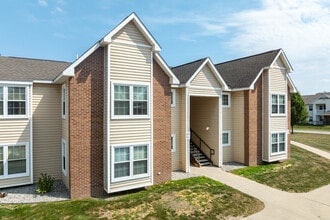 VISTA VILLA APARTMENTS in Saginaw, MI - Building Photo - Building Photo