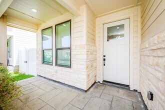 1419 Calamian Dr in Laredo, TX - Building Photo - Building Photo