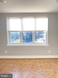 412 W Walnut Ln photo'