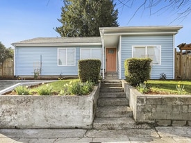 44 NE Lombard St in Portland, OR - Building Photo