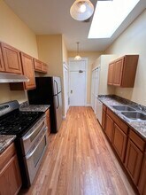 77 S Lasalle St, Unit 203 in Aurora, IL - Building Photo - Building Photo