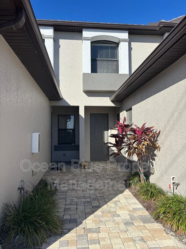 421 SW 47th Terrace in Cape Coral, FL - Foto de edificio - Building Photo