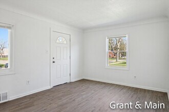 14016 Sorrento Ave in Detroit, MI - Building Photo - Building Photo