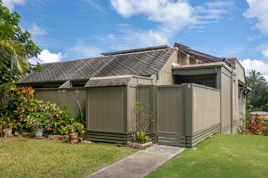 Clubview Gardens in Kaneohe, HI - Building Photo