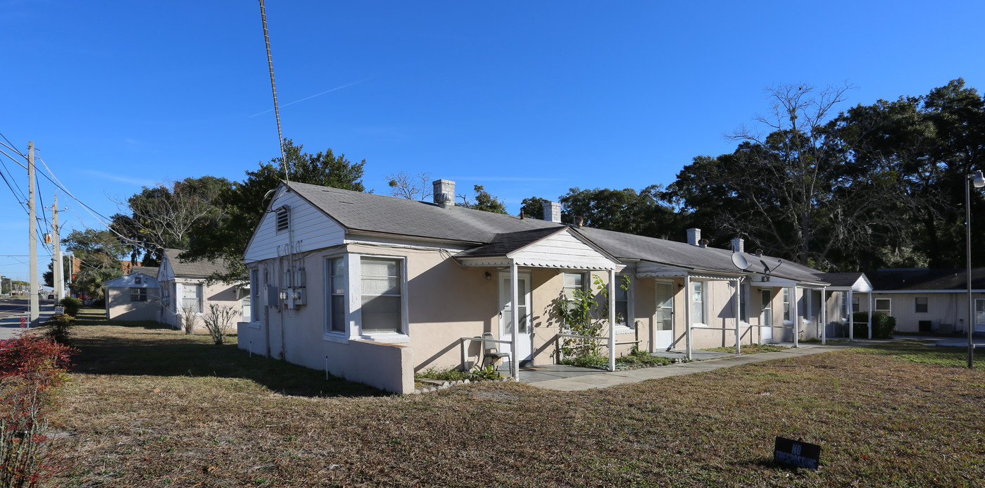 Steven Apartments in Jacksonville, FL - Building Photo