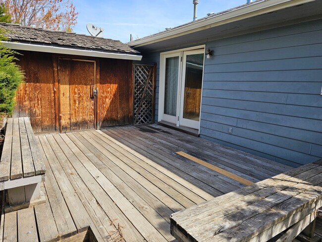 502-504 Aquarius Way in La Grande, OR - Building Photo - Building Photo