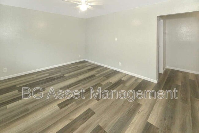 1932 Ethan Wy in Sacramento, CA - Building Photo - Building Photo