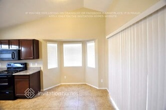 801 W Piute Ave in Phoenix, AZ - Building Photo - Building Photo