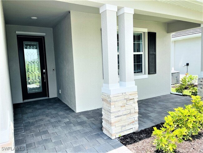 2611 Scarlet Wy in Naples, FL - Building Photo - Building Photo