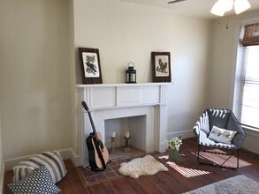 15 W South St, Unit 1 Apt in Frederick, MD - Building Photo - Building Photo