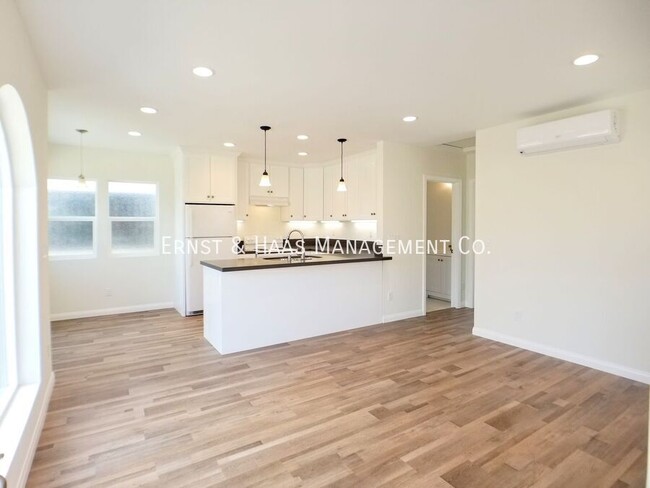 6229 Cerritos Ave-Unit -#A in Long Beach, CA - Building Photo - Building Photo