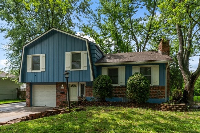 6401 120th Terrace in Grandview, MO - Building Photo - Building Photo