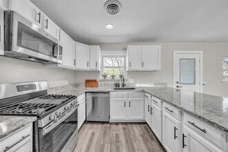 600 N Mill St in Bowie, TX - Building Photo - Building Photo