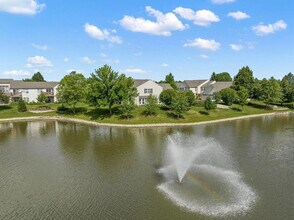 2503 Sheehan Dr, Unit 104 in Naperville, IL - Building Photo - Building Photo
