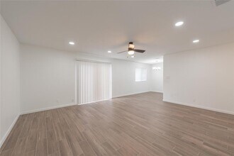 11541 Sandy Loam Trail in Austin, TX - Foto de edificio - Building Photo