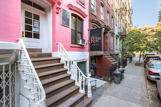 218 E Fifth St in New York, NY - Building Photo - Building Photo