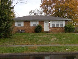 3732 Red River Dr in Lexington, KY - Building Photo
