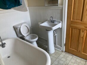 509 Chalkstone Ave in Providence, RI - Foto de edificio - Building Photo