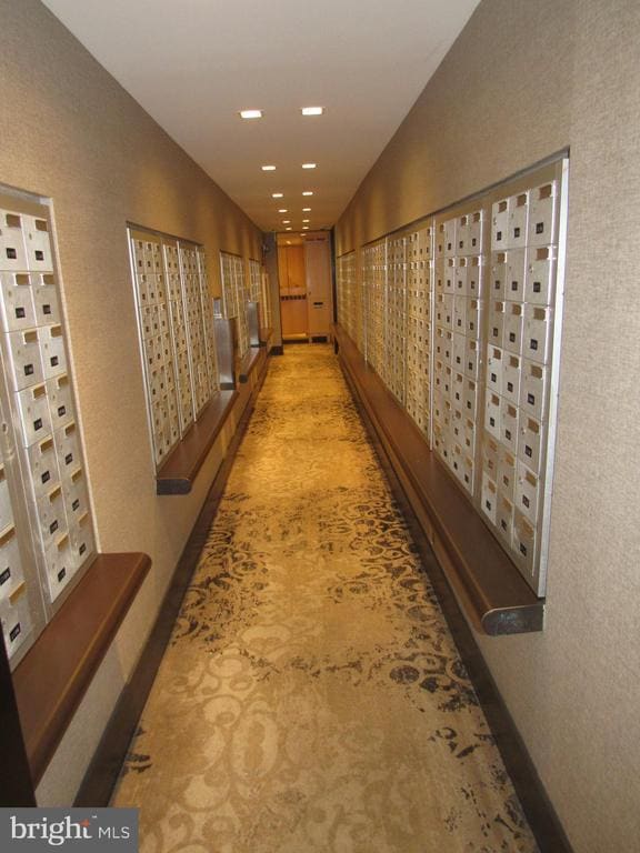 224 W Rittenhouse Square in Philadelphia, PA - Building Photo - Building Photo