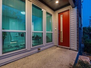 1129 Manderly Ct in Dallas, TX - Building Photo - Building Photo