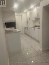 16 Attview Crescent in Brampton, ON - Building Photo - Building Photo