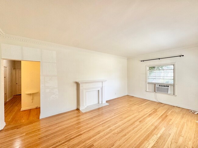 property at 107 N Harper Ave