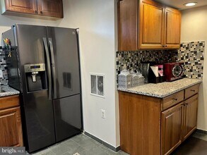 2302 E Randolph Ave in Alexandria, VA - Building Photo - Building Photo